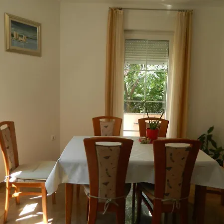 House With A Parking Space - 13883 Vakantiehuis