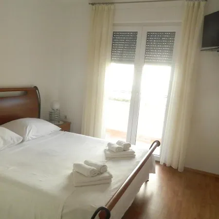 House With A Parking Space - 13883 Zadar