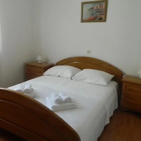 Vakantiehuis House With A Parking Space - 13883 Zadar